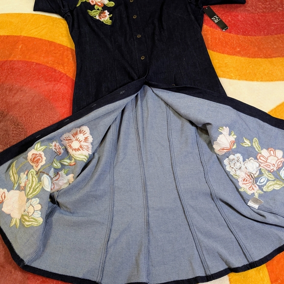 NWT! New York & Co. Dark Blue Denim Floral Embroidered Dress Midi Shirtdress MED - Picture 8 of 15